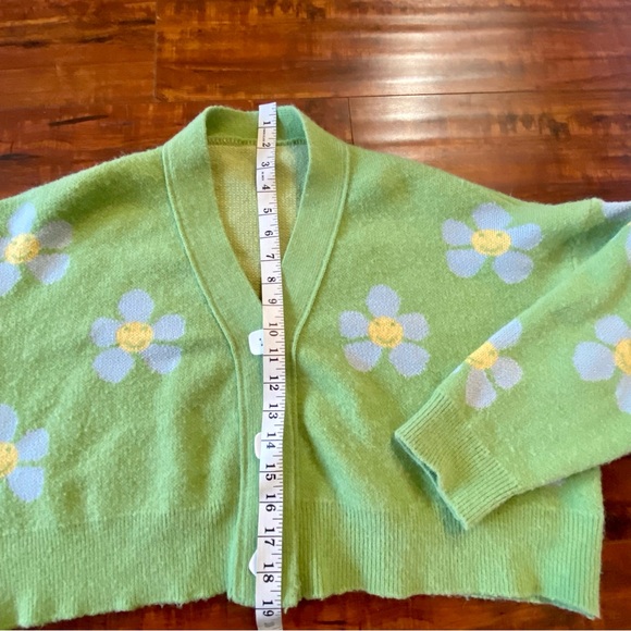 Retro Happy Flower cardigan by MilaBrown - Picture 5 of 9